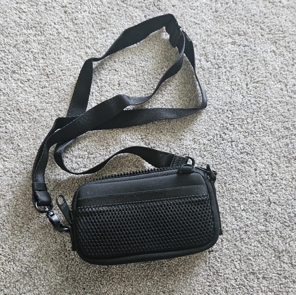 Dagne Dover Black Crossbody Bag - Picture 2 of 3